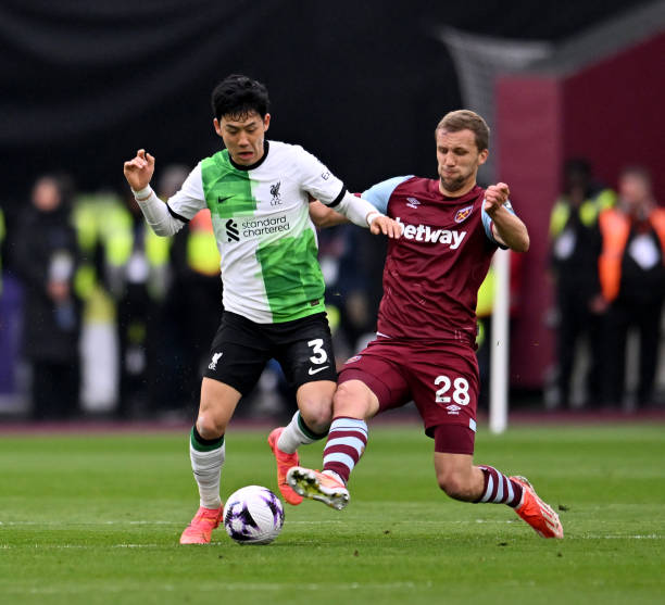 穆尔的表现 穆尔的表现