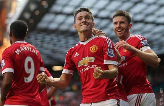 再次吸引了 再次吸引了